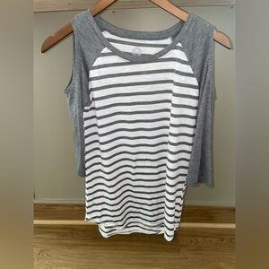 SO 3/4 length sleeve relaxed fit shirt